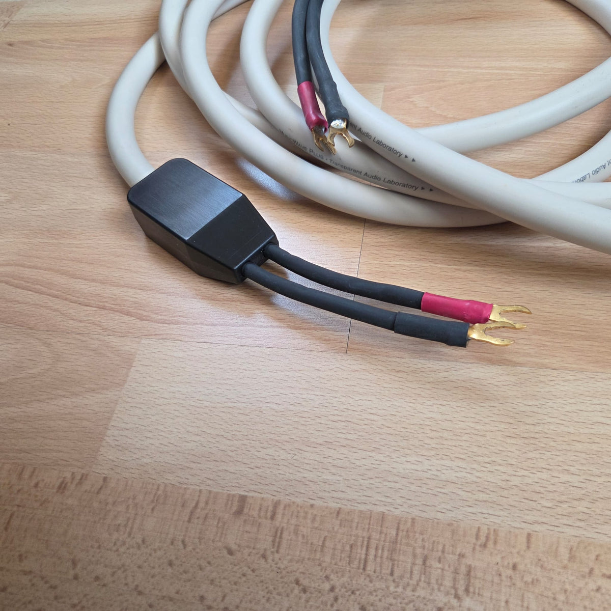 Transparent Music Wave Plus speaker cables - 2.4 meter