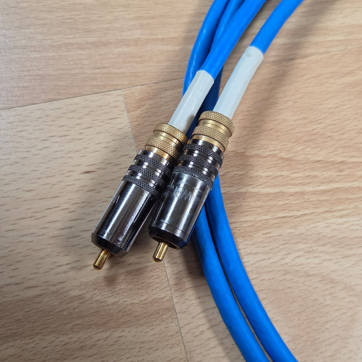 Siltech 4-24 Pure Silver RCA interconnects - 1.5 mtr