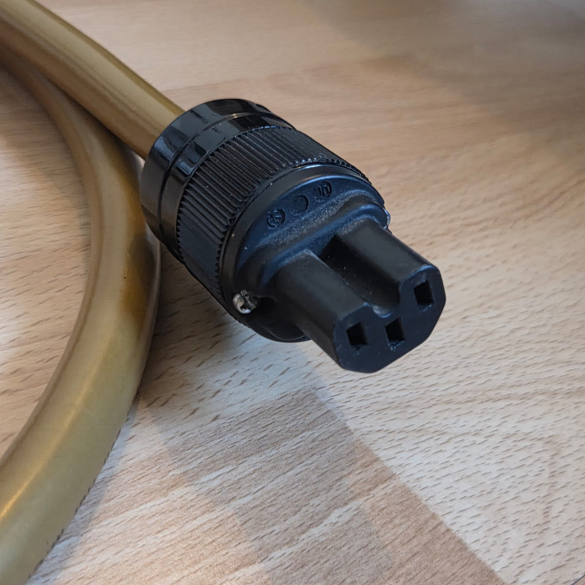 Van den Hul The Mainstream Hybrid AC power cable - 1.5 meter